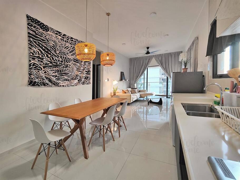 Amberside, Country Garden Danga Bay Homestay by WELCOME HOME