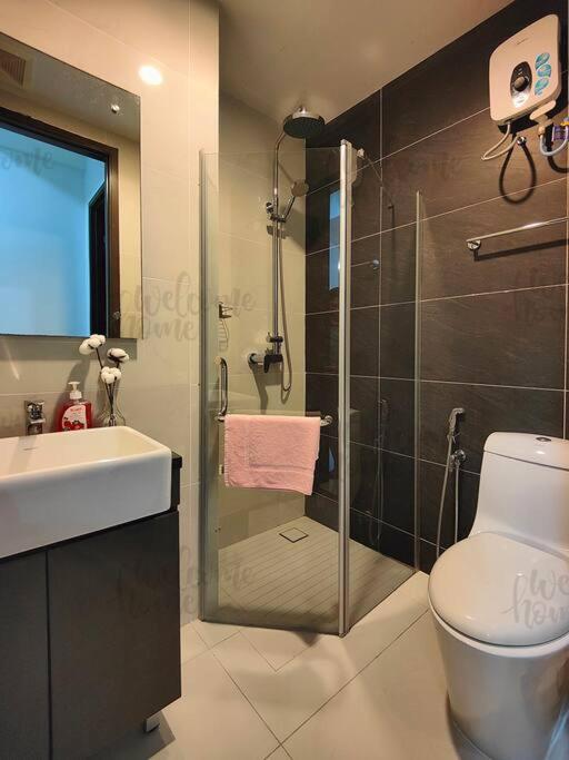 Amberside, Country Garden Danga Bay Homestay by WELCOME HOME