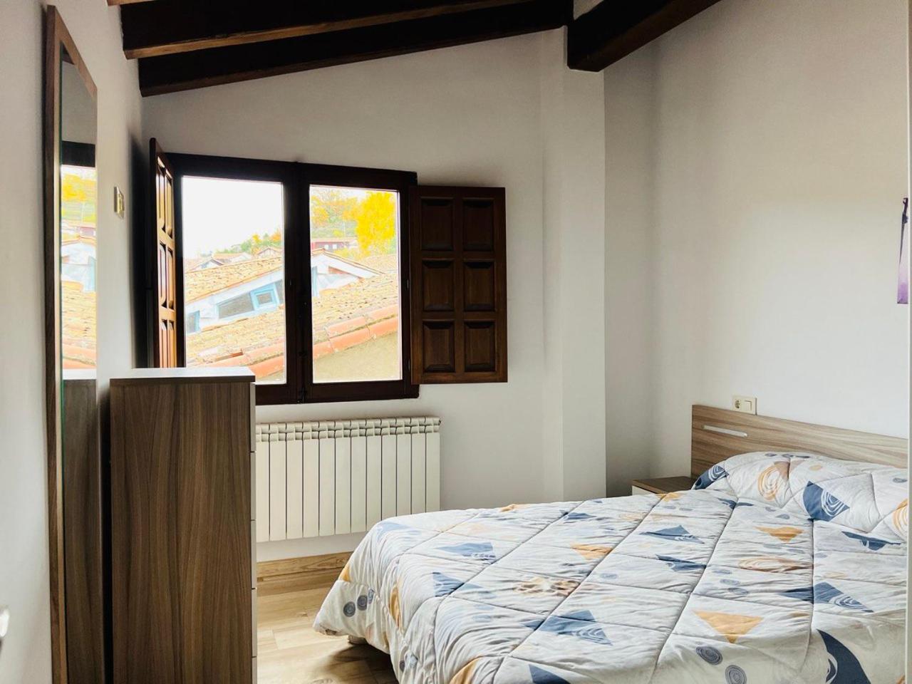 Apartamentos Raíces