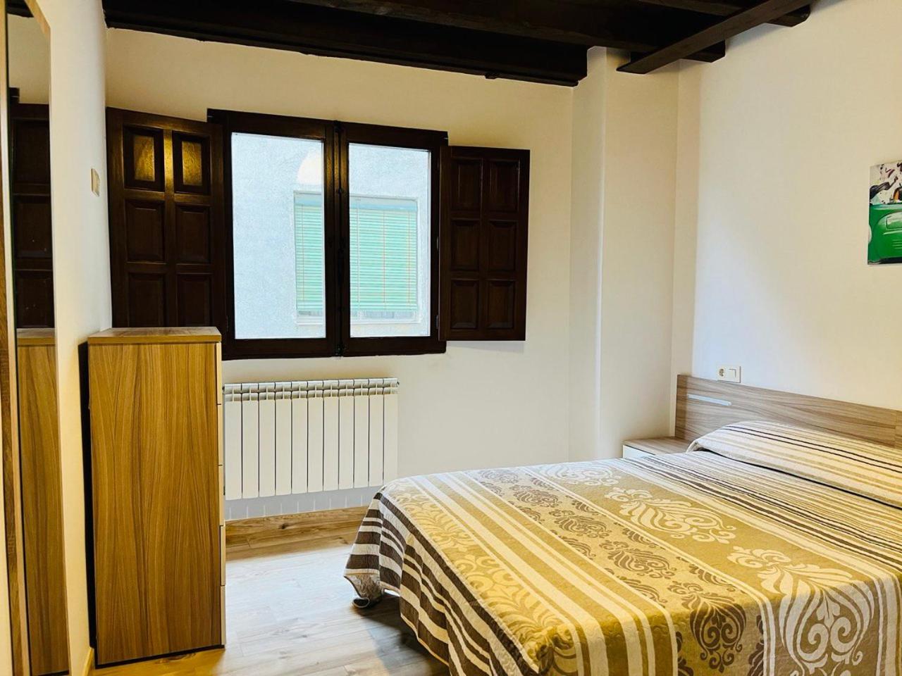 Apartamentos Raíces