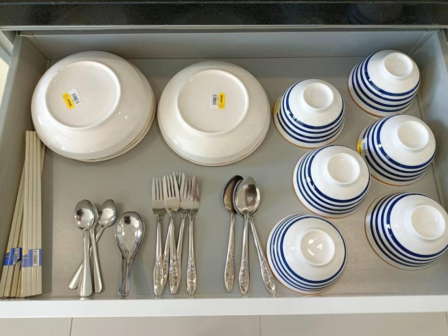 D'Pristine 2BR walking to Legoland Netflix by STAY view 3