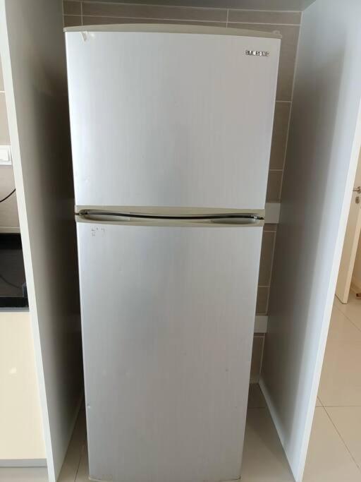 D'Pristine 2BR walking to Legoland Netflix by STAY photo 6