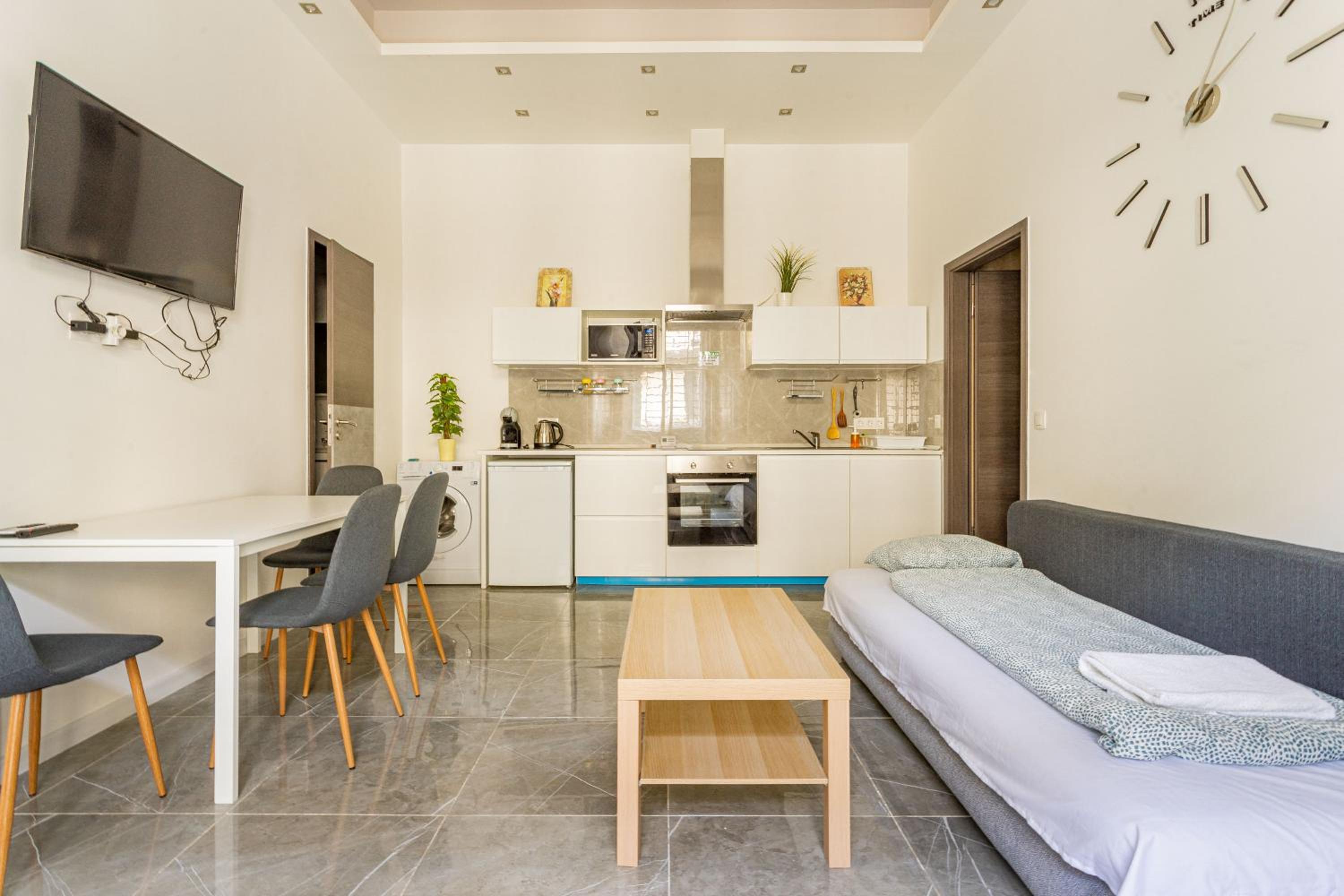 Modernized Condo at Király 51 view 2