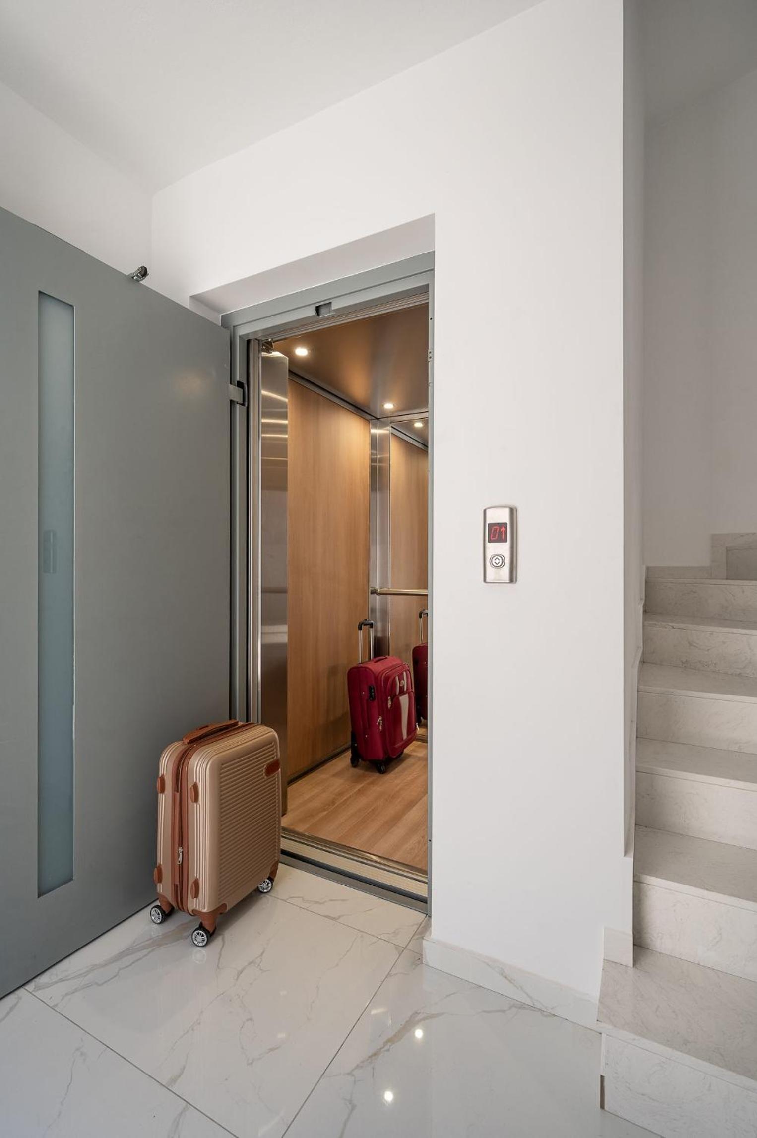 Amersa Luxury Apartments photo 3