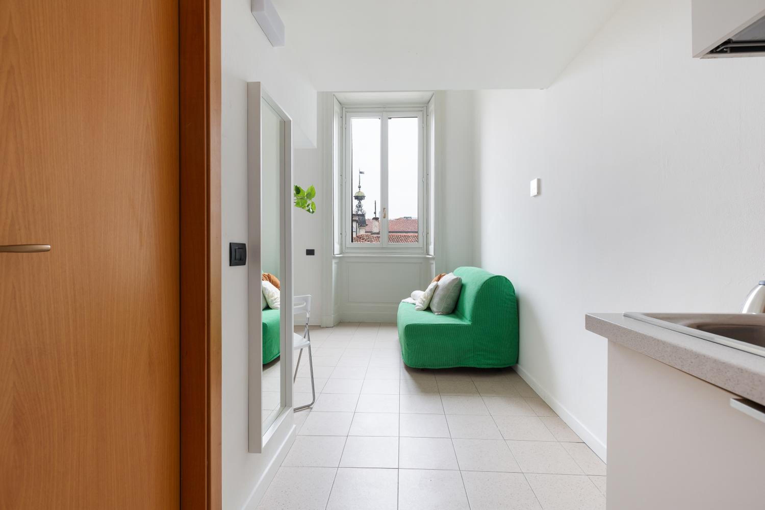 GuestHost - Central Studio APTS Milano-Corso Magenta
