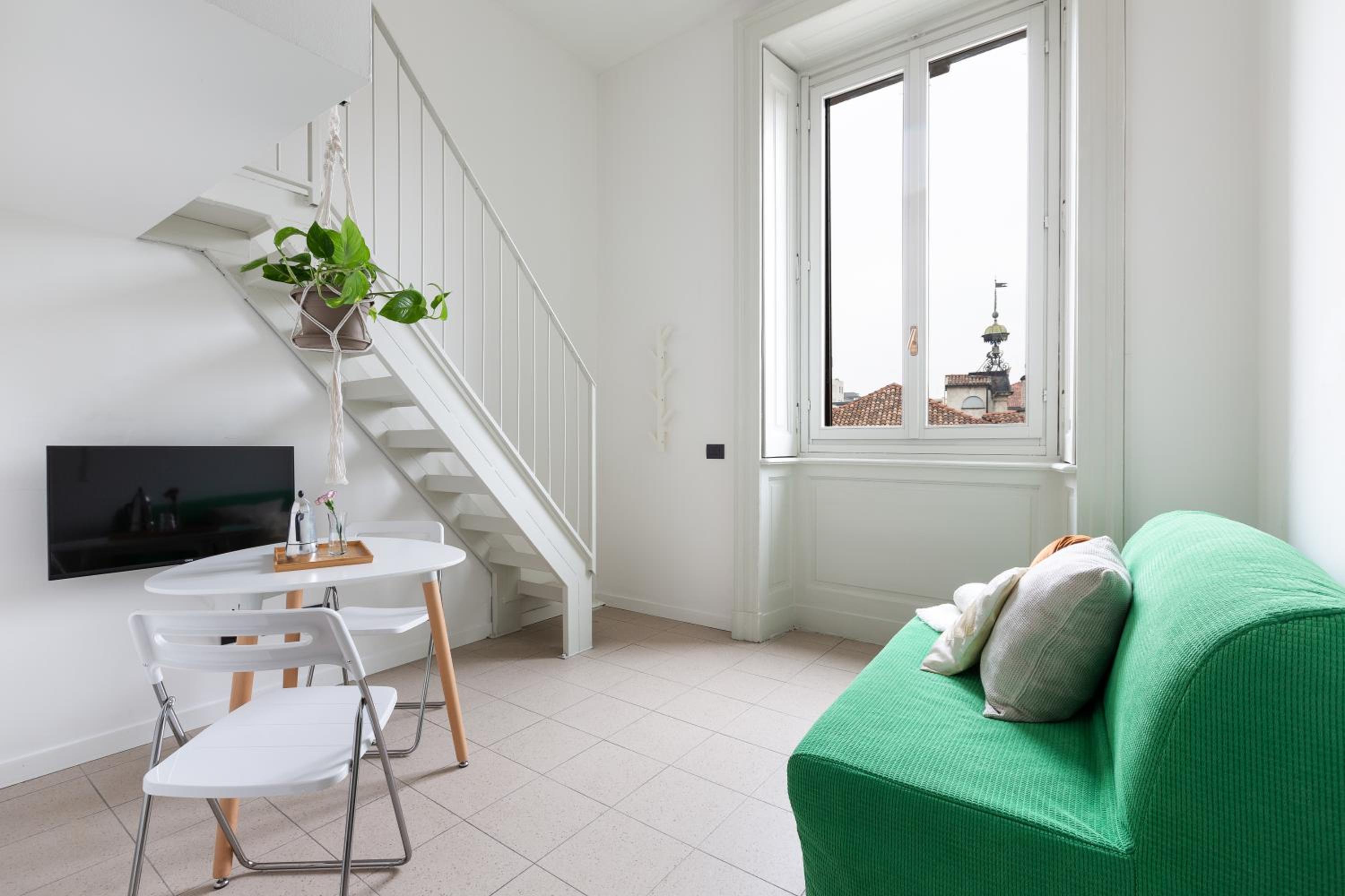 GuestHost - Central Studio APTS Milano-Corso Magenta