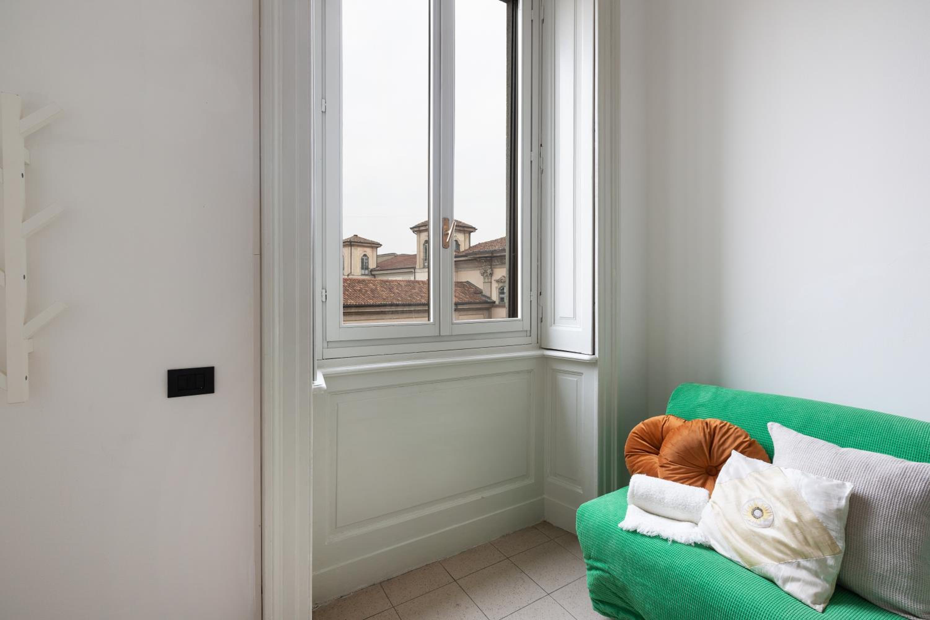 GuestHost - Central Studio APTS Milano-Corso Magenta