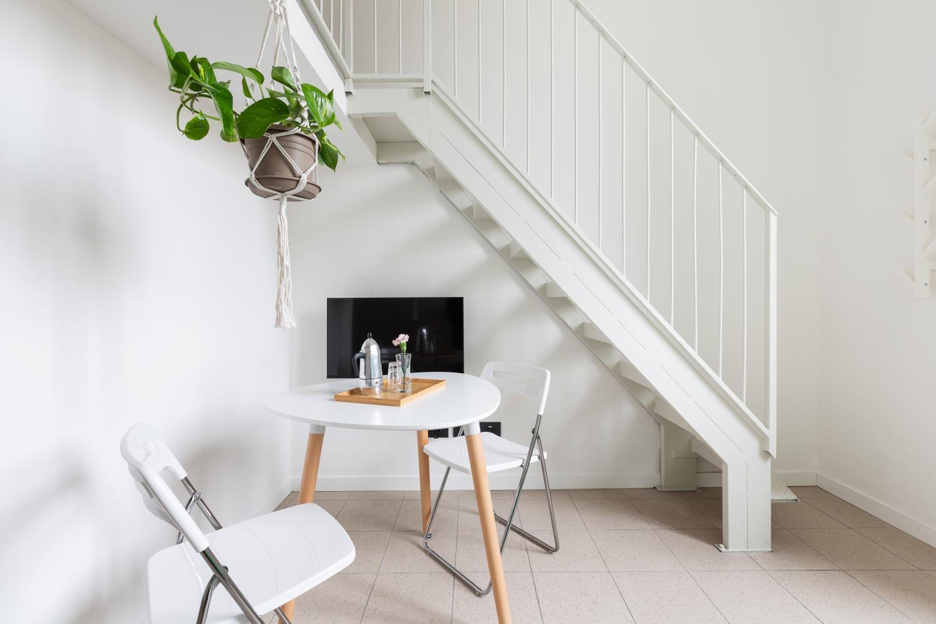 GuestHost - Central Studio APTS Milano-Corso Magenta