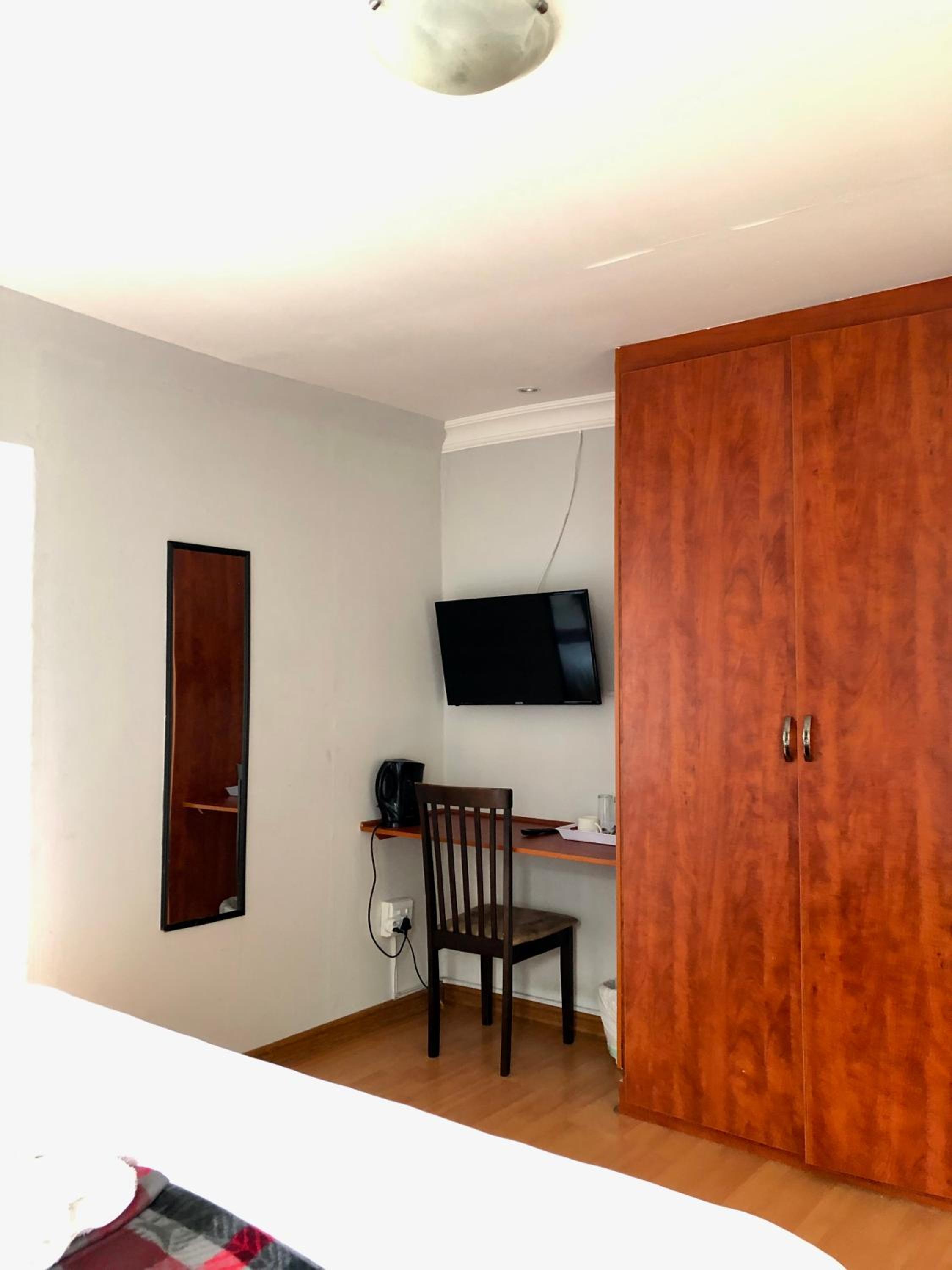 Blue Crane Guesthouse