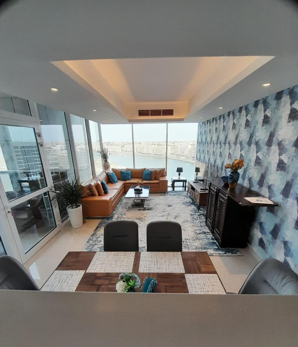 LUXURY 2 Bedroom Apartment in GATEWAY Residence