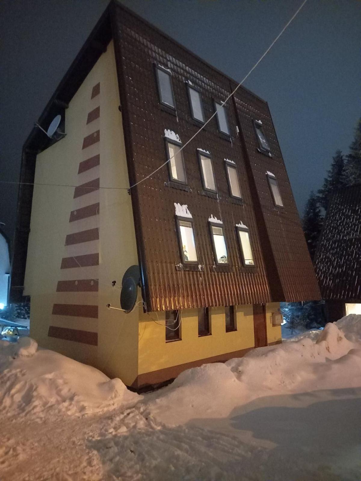 Ljupki studio apartman sa kaminom
