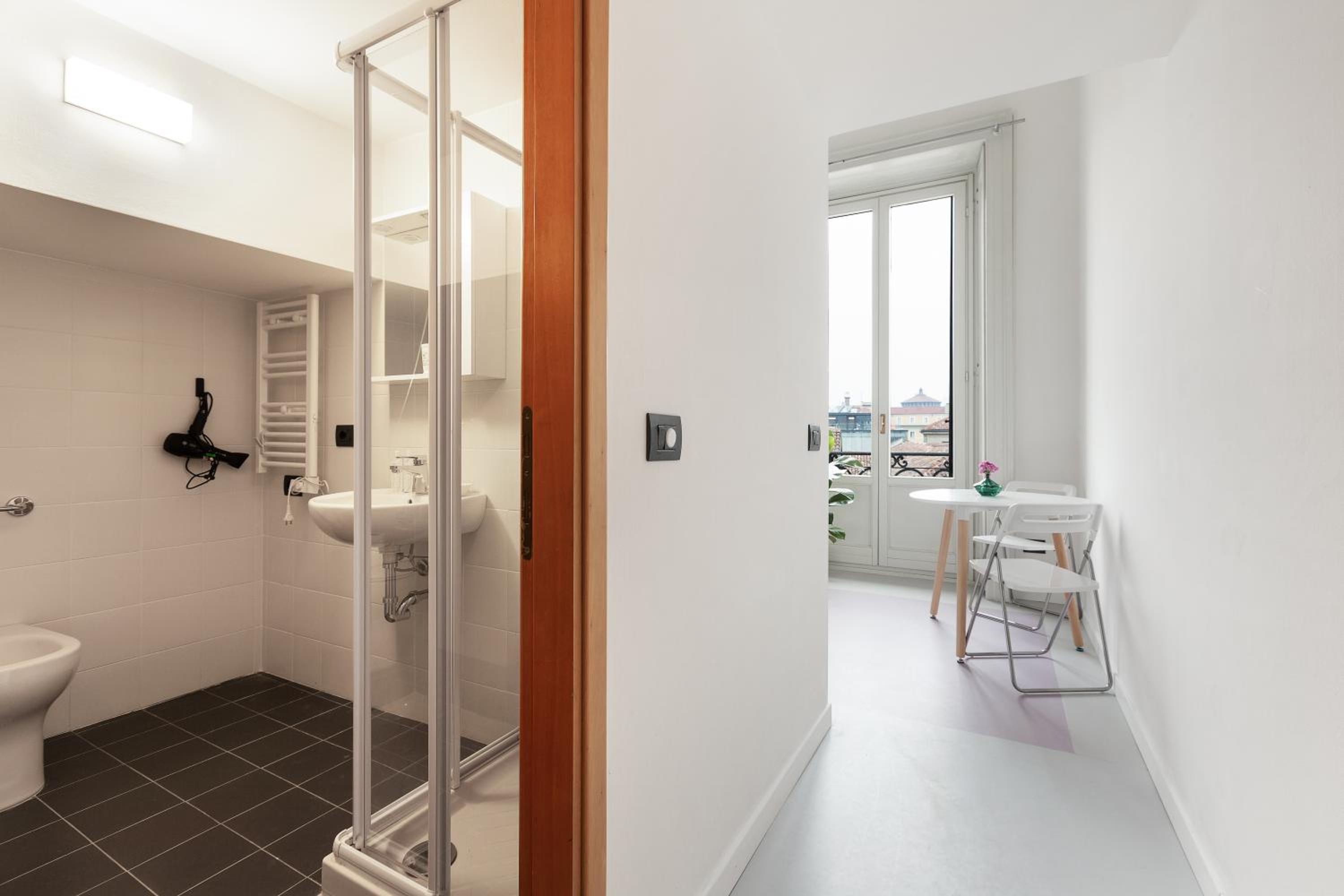 GuestHost - Central Studio APTS Milano-Corso Magenta