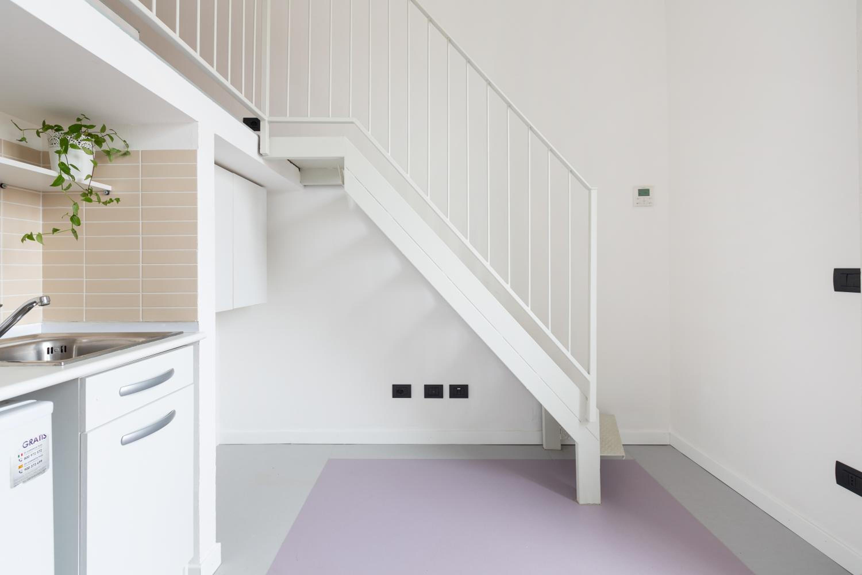 GuestHost - Central Studio APTS Milano-Corso Magenta