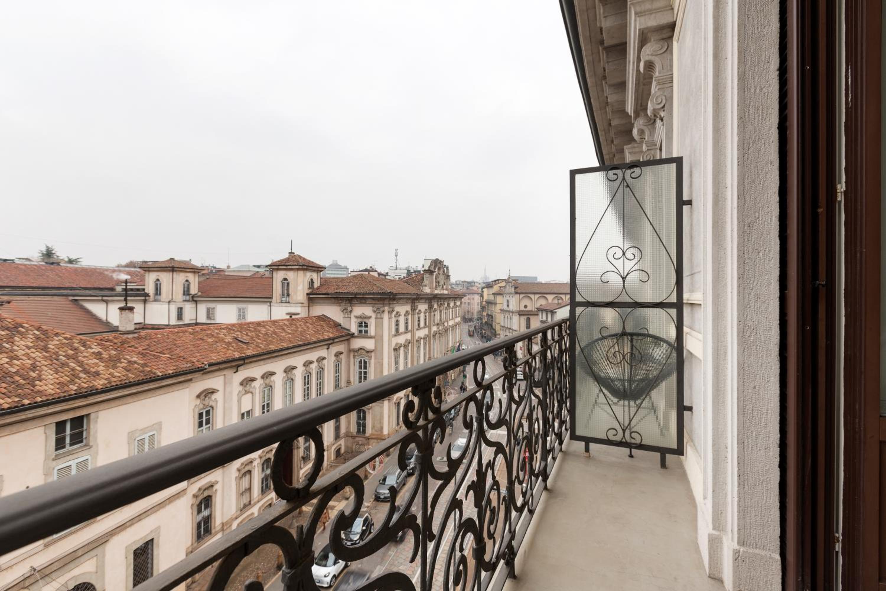 GuestHost - Central Studio APTS Milano-Corso Magenta
