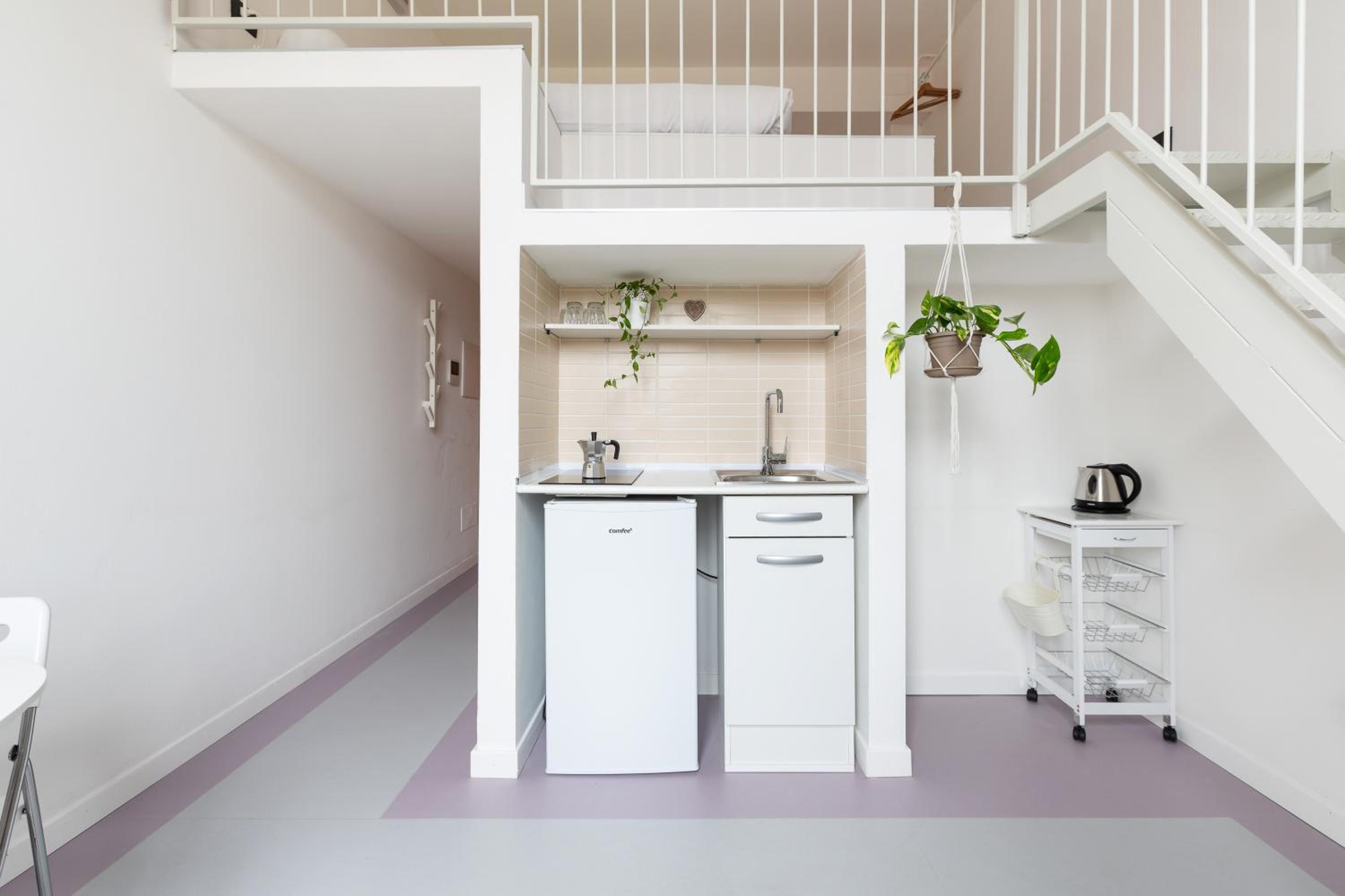 GuestHost - Central Studio APTS Milano-Corso Magenta