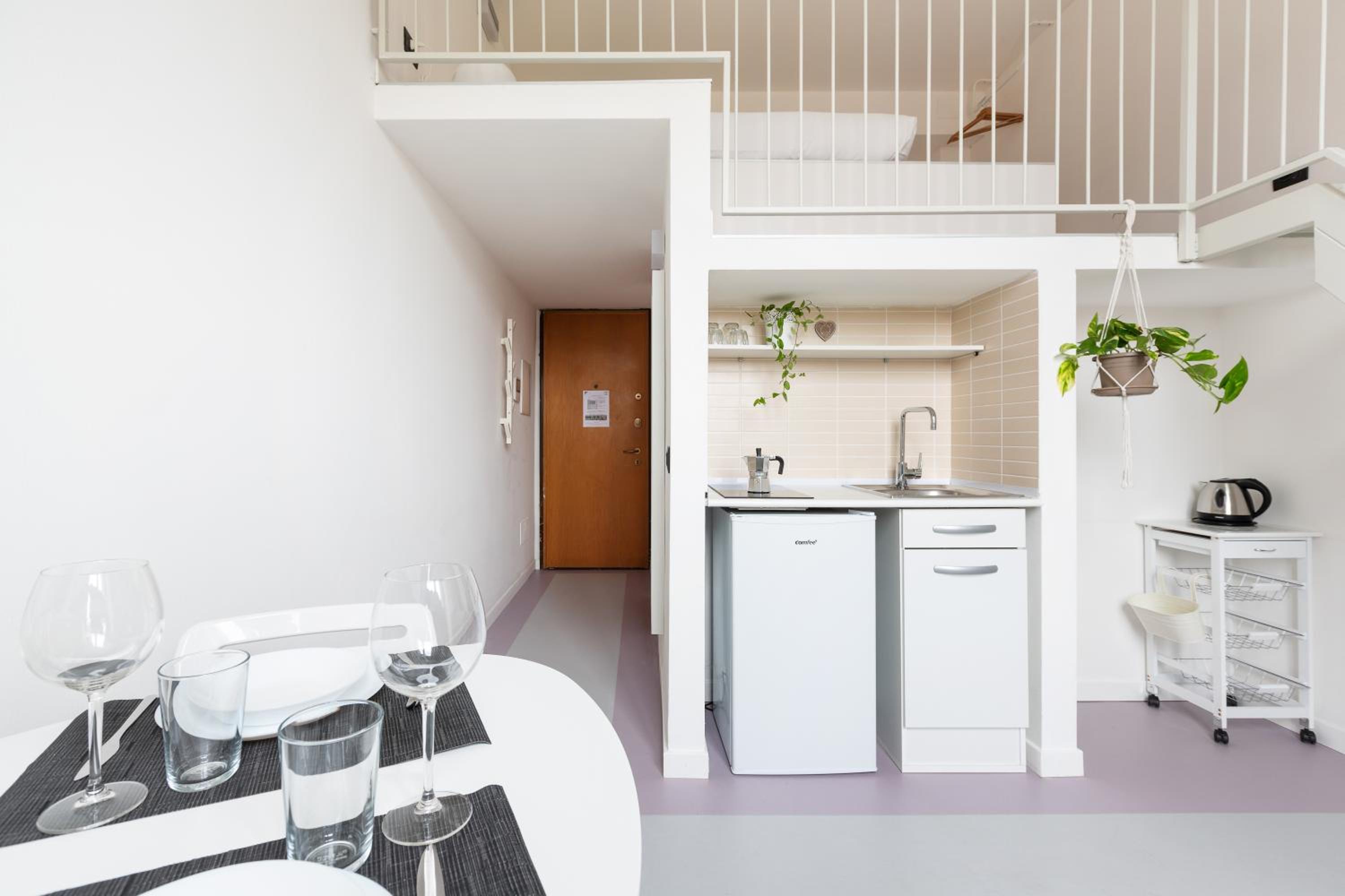 GuestHost - Central Studio APTS Milano-Corso Magenta