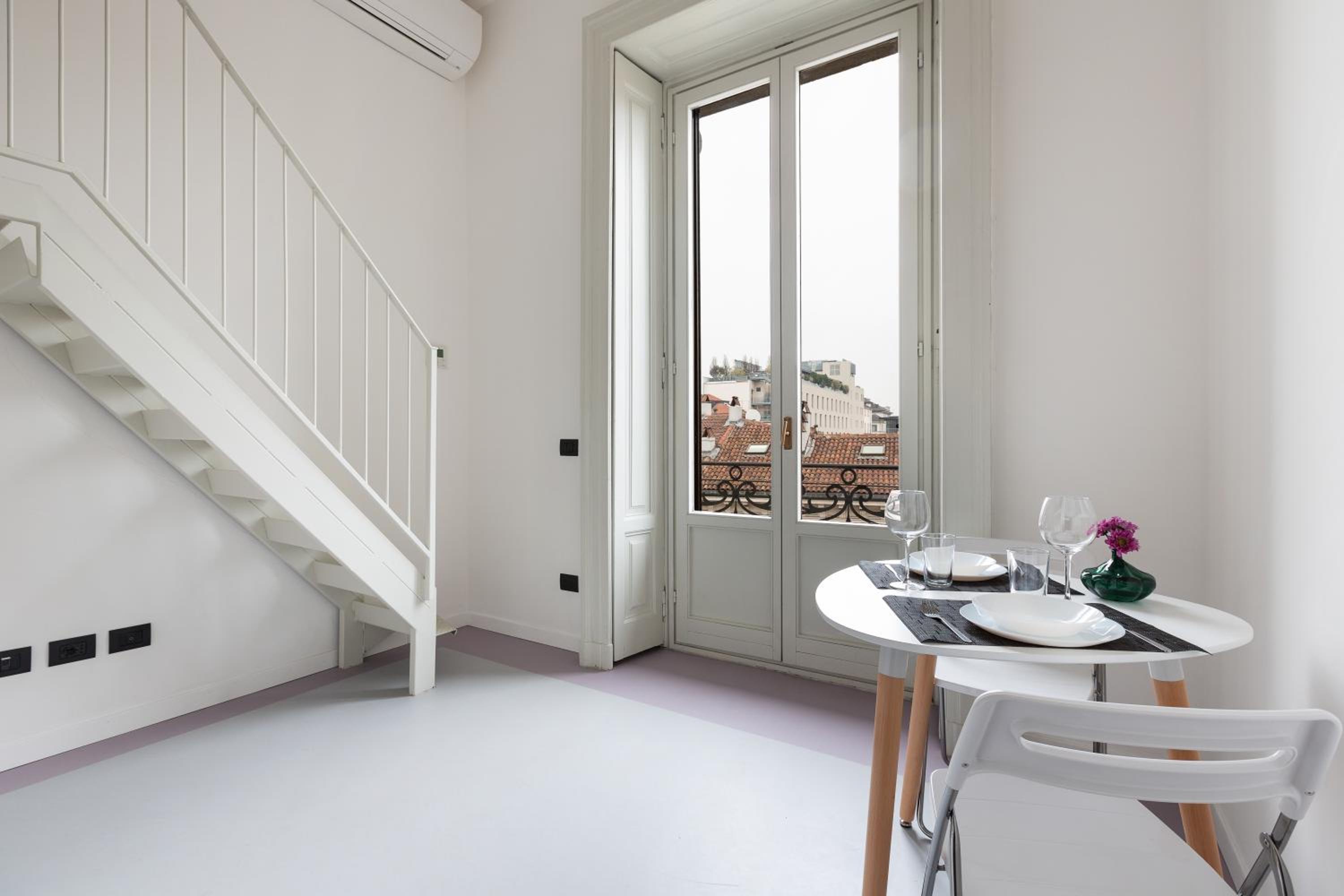 GuestHost - Central Studio APTS Milano-Corso Magenta