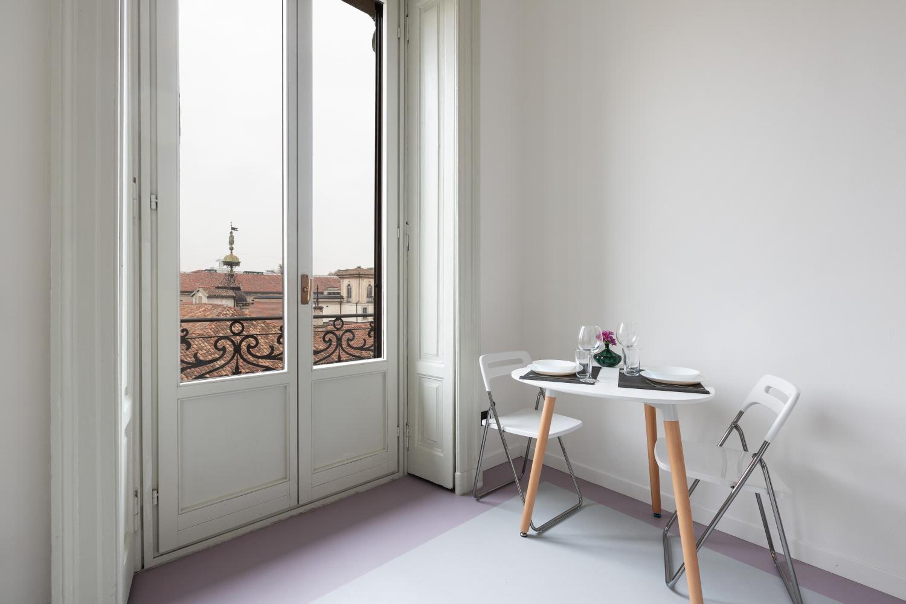 GuestHost - Central Studio APTS Milano-Corso Magenta