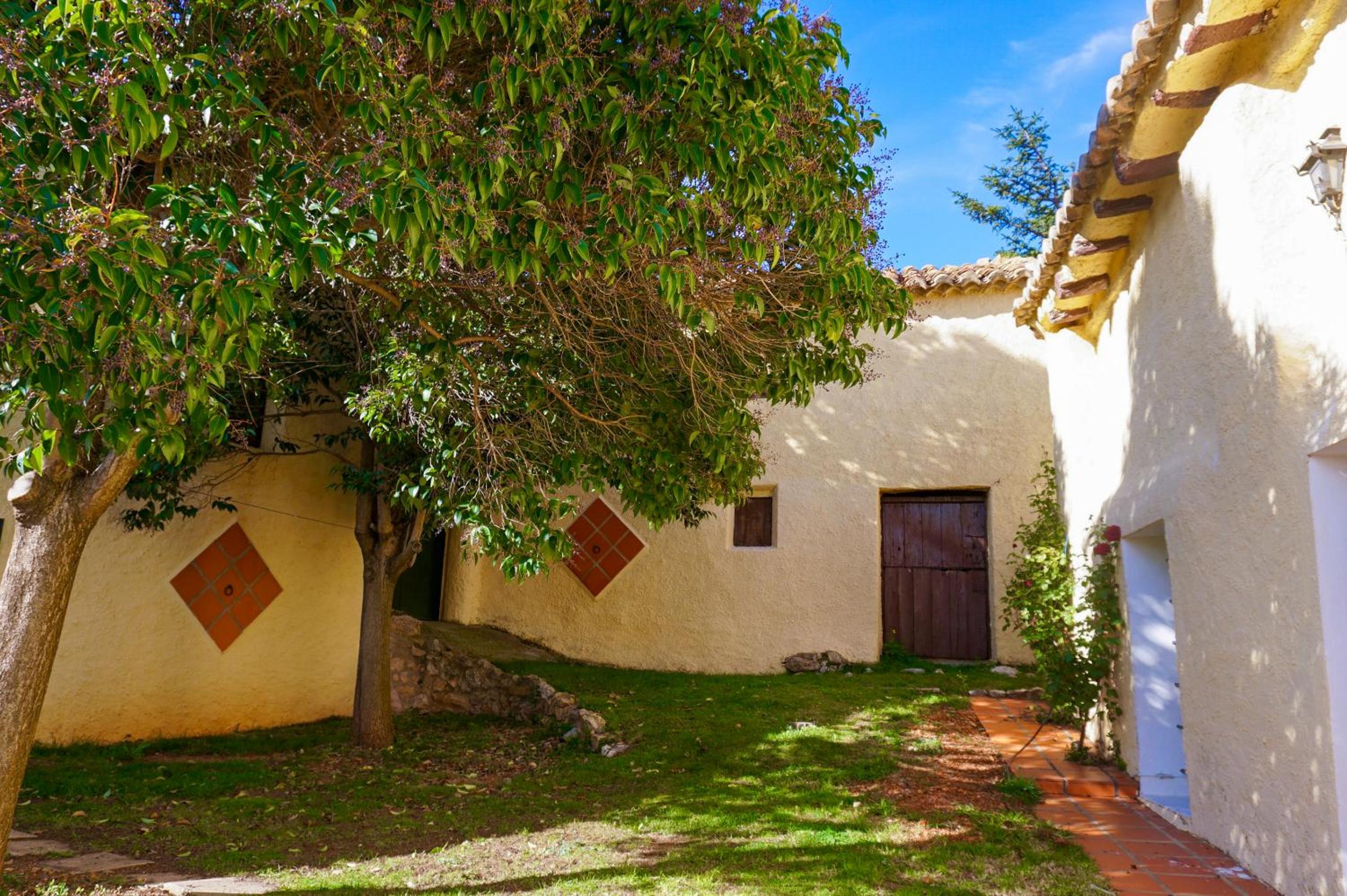 Masía Finca La Sazadilla con Piscina
