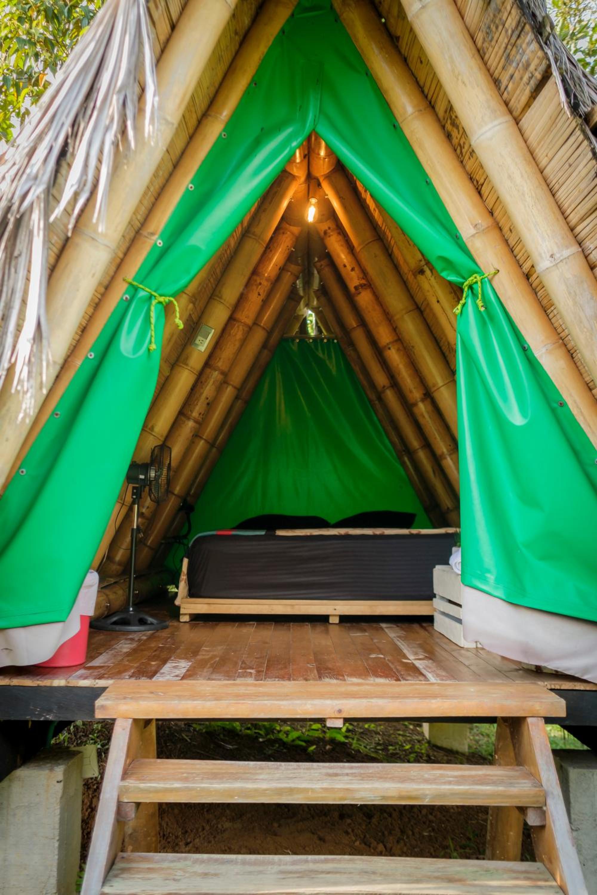 La Perla Negra Eco-Lodge & Hostel