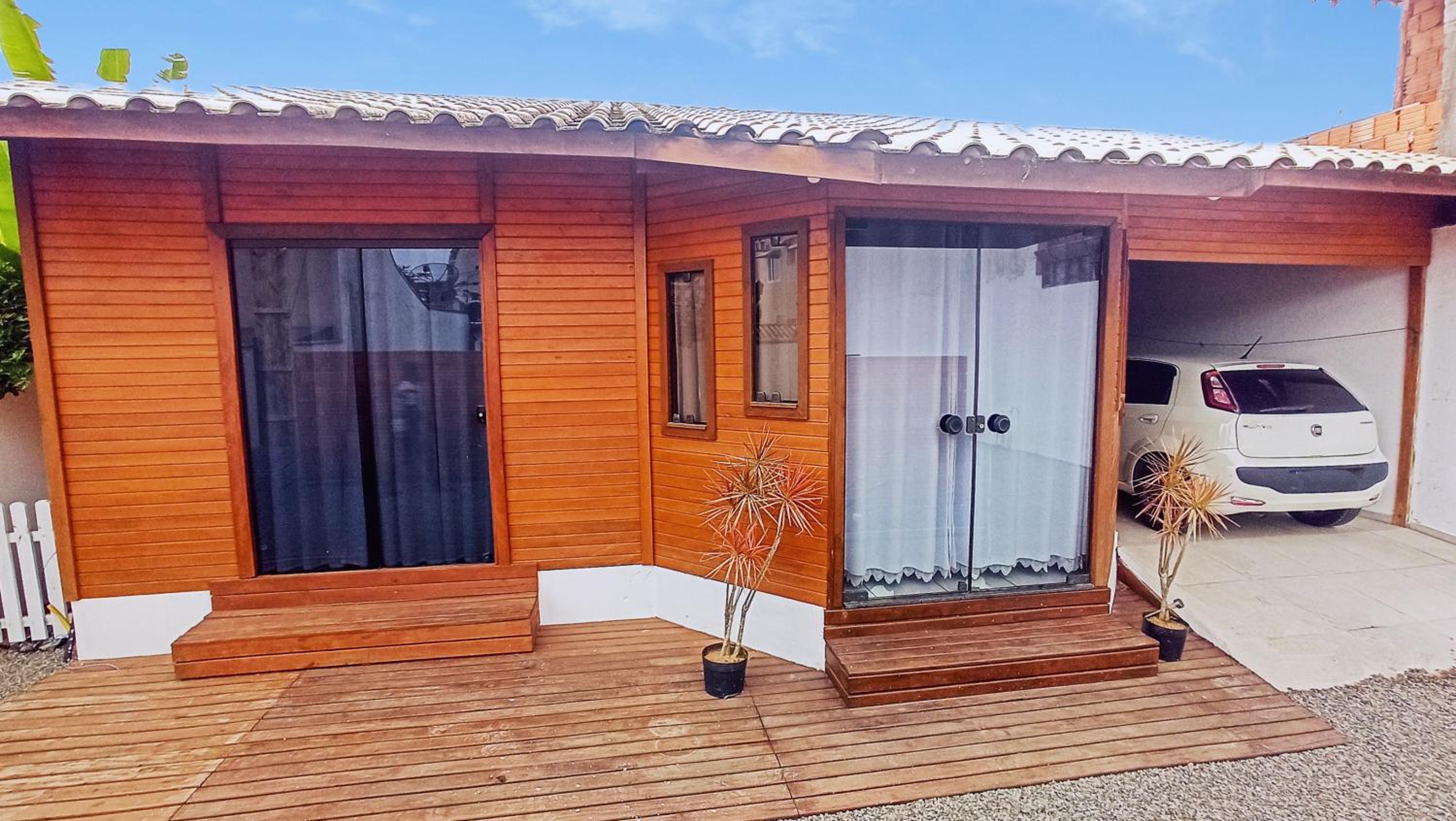 Casa a 100m da praia e a 800m do Beto Carrero