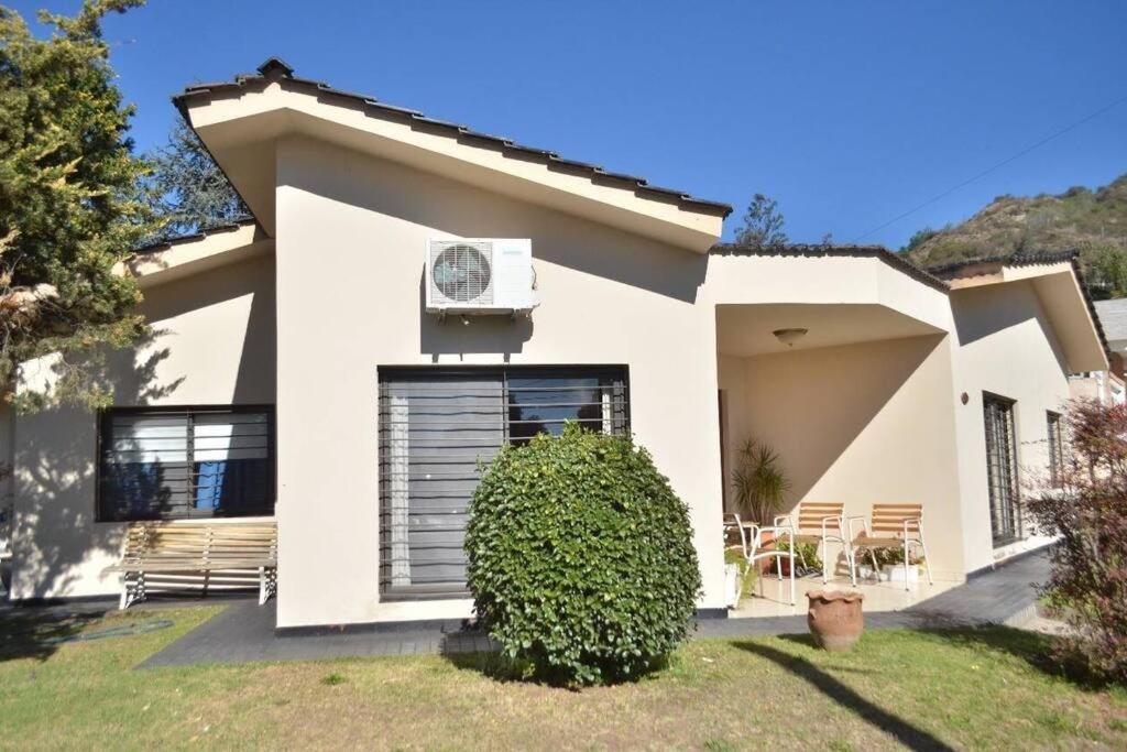 Chalet La Cerrateada 8 pers piscina en Carlos Paz