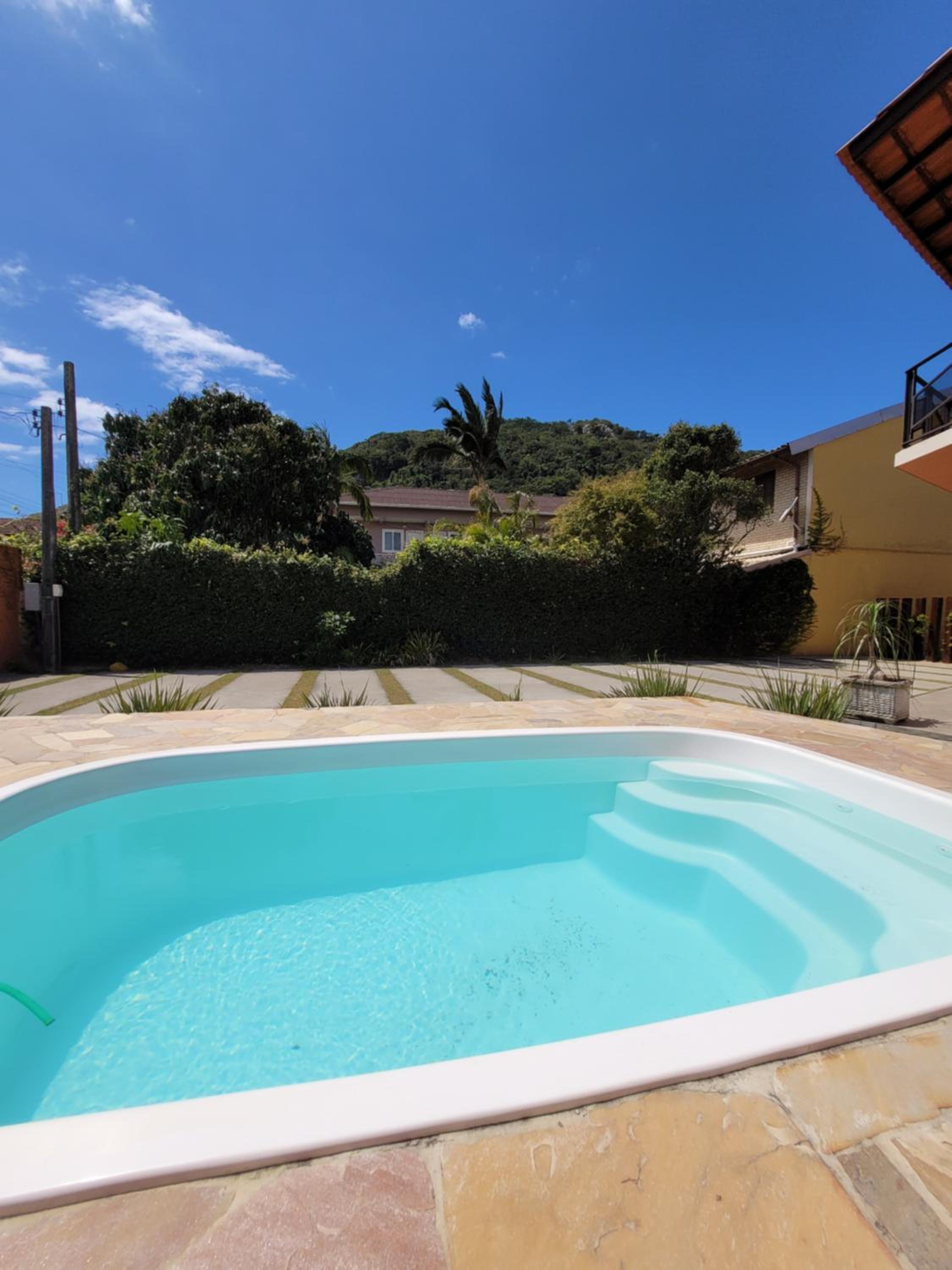 Partiu Praia SC piscinas privativas, ar condicionado, internet, próximo ao mar e centrinho três minutos a pé