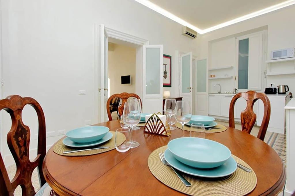 ELEGANT APARTMENT IN THE HEART OF ROME-NAVONA AREA