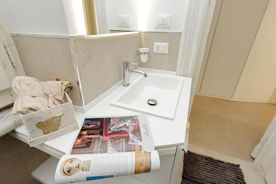 ELEGANT APARTMENT IN THE HEART OF ROME-NAVONA AREA