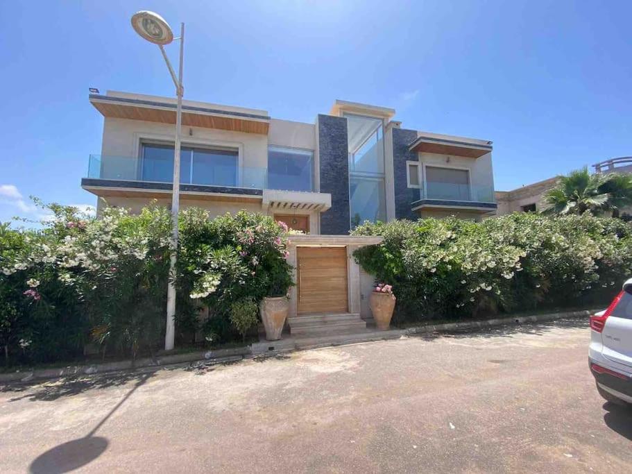 Hotel Modern 3 Bedroom Villa Casablanca - Image 1