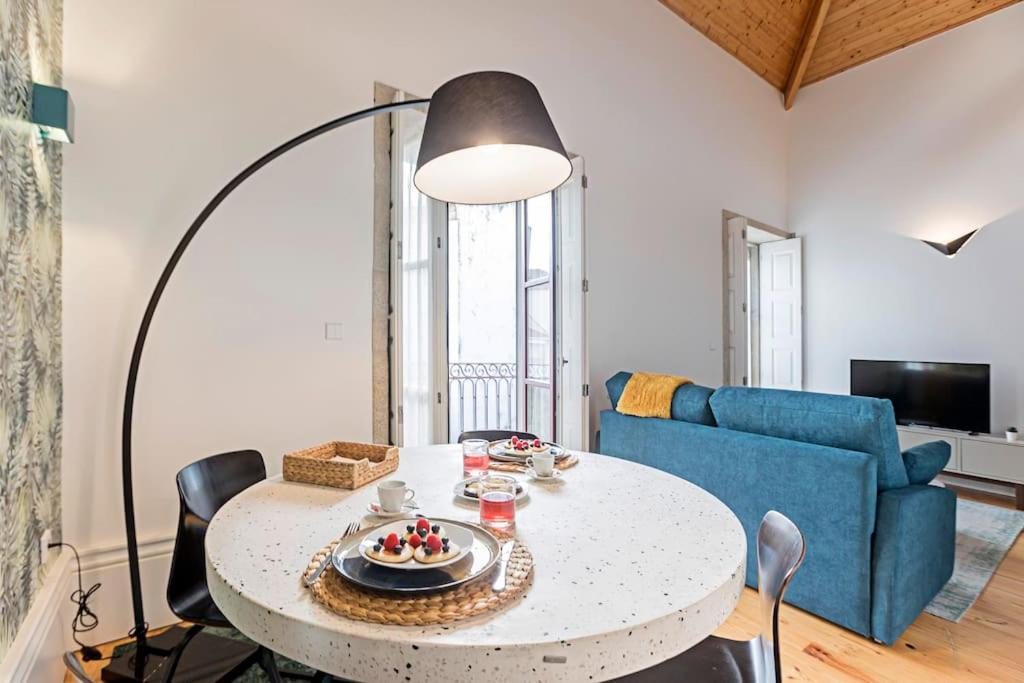 Oporto Colorful Flat
