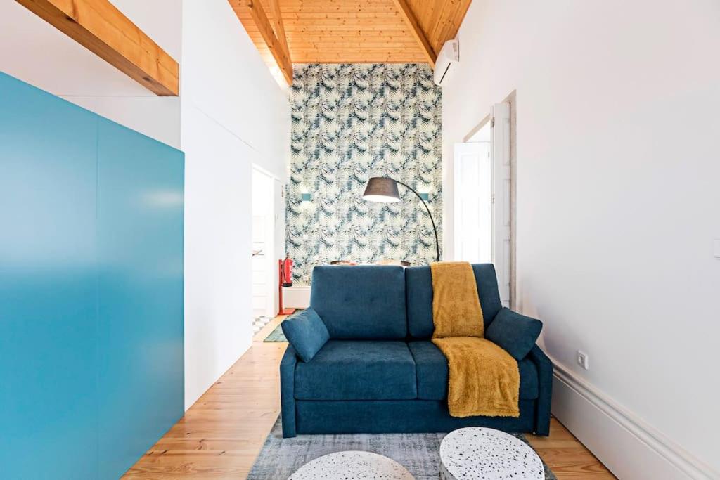 Oporto Colorful Flat