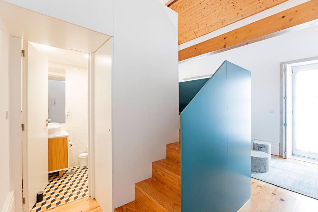 Oporto Colorful Flat