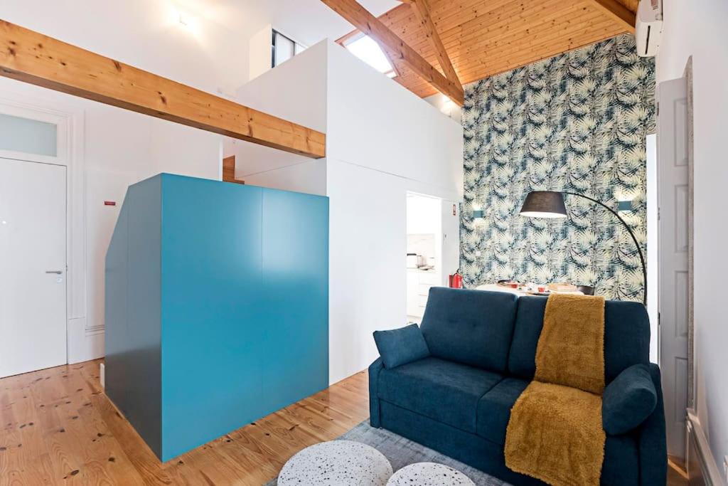 Oporto Colorful Flat