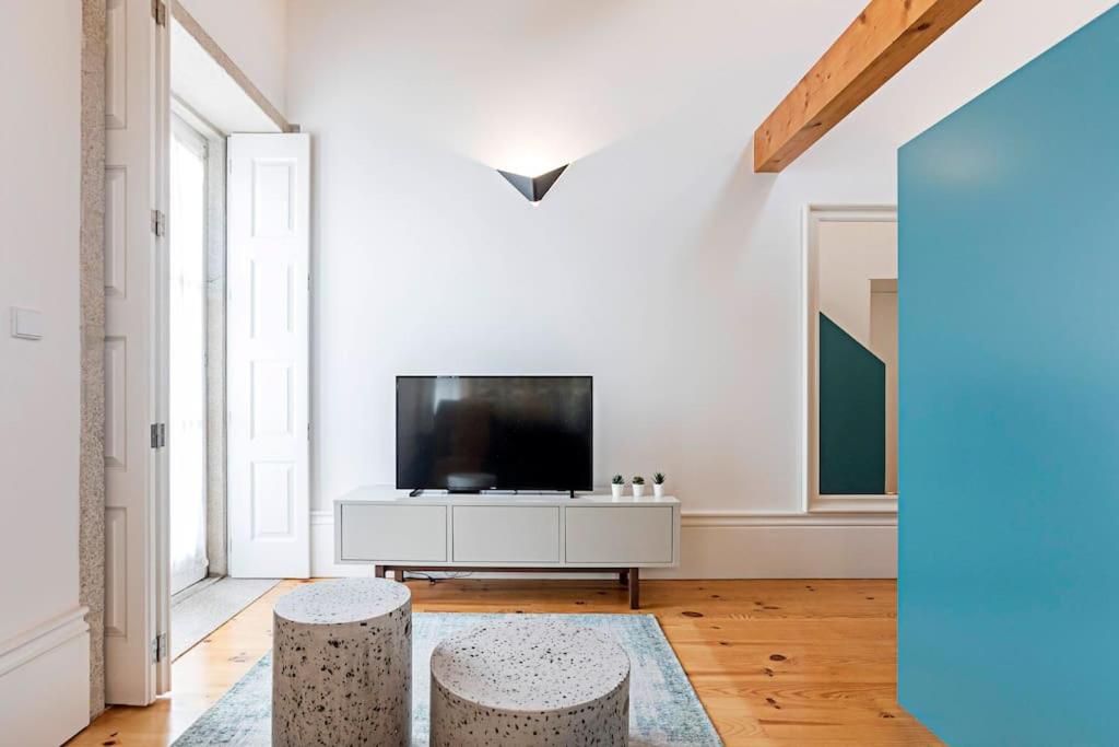 Oporto Colorful Flat