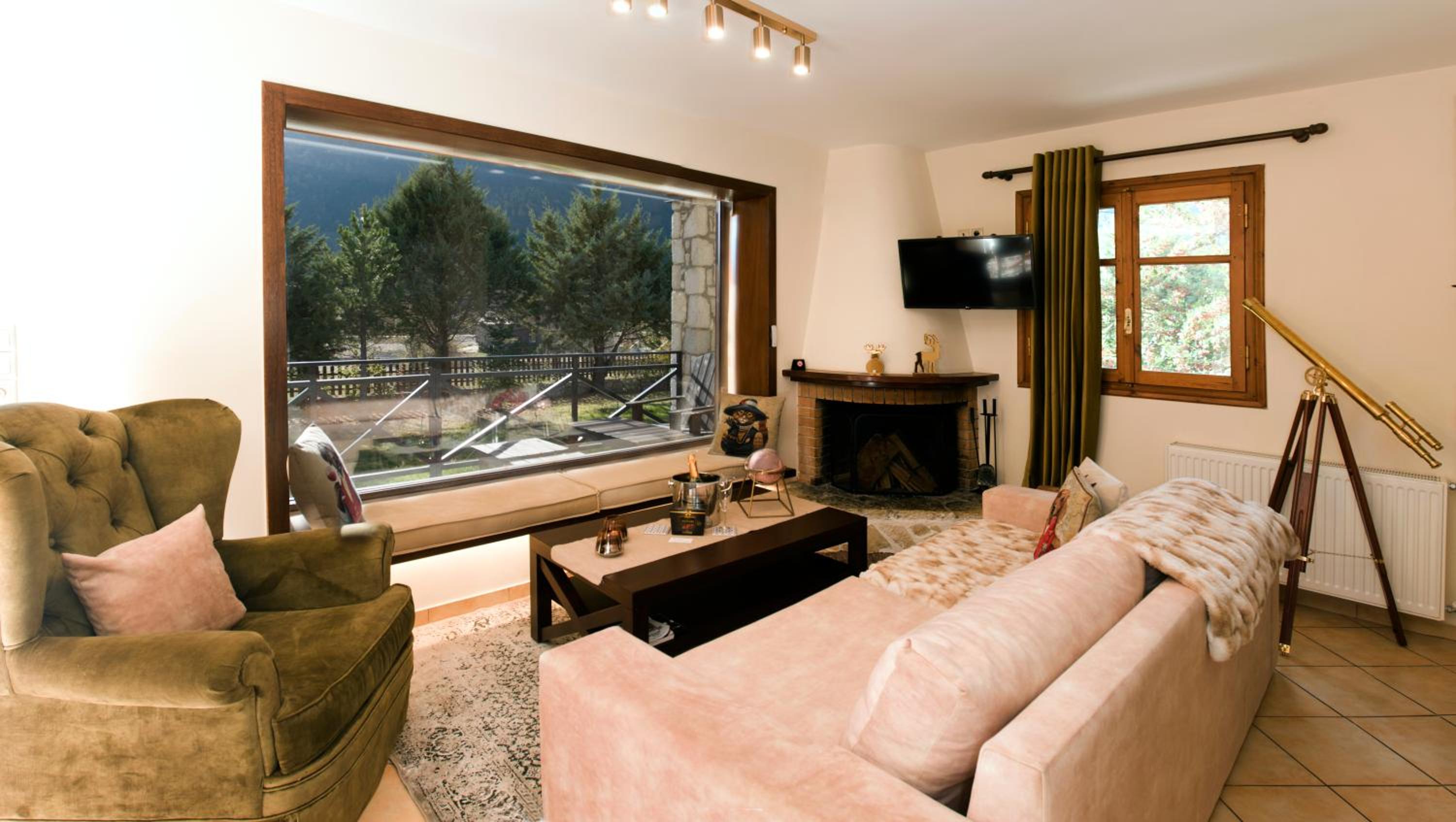 Parnassos Chalets