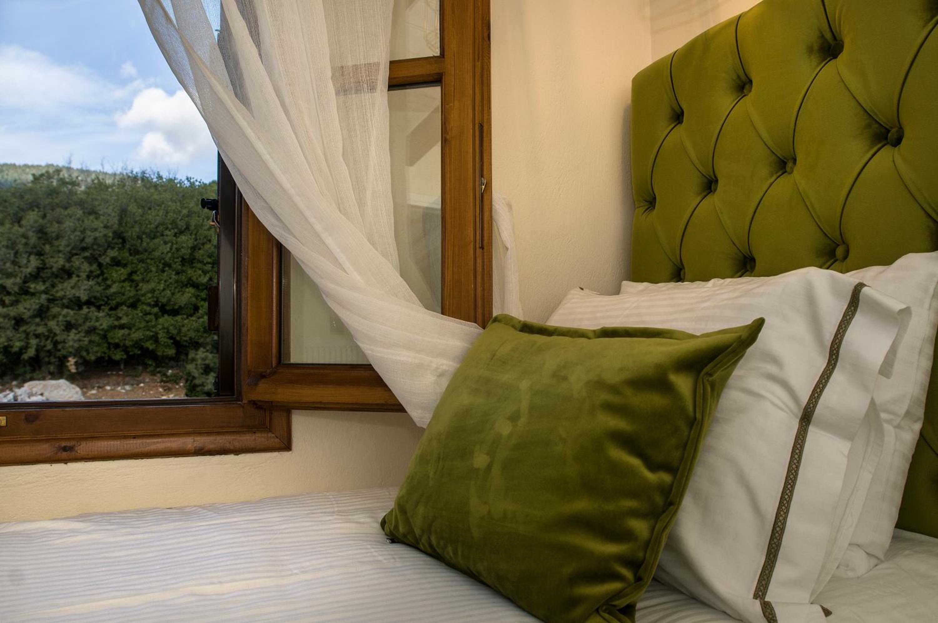 Parnassos Chalets