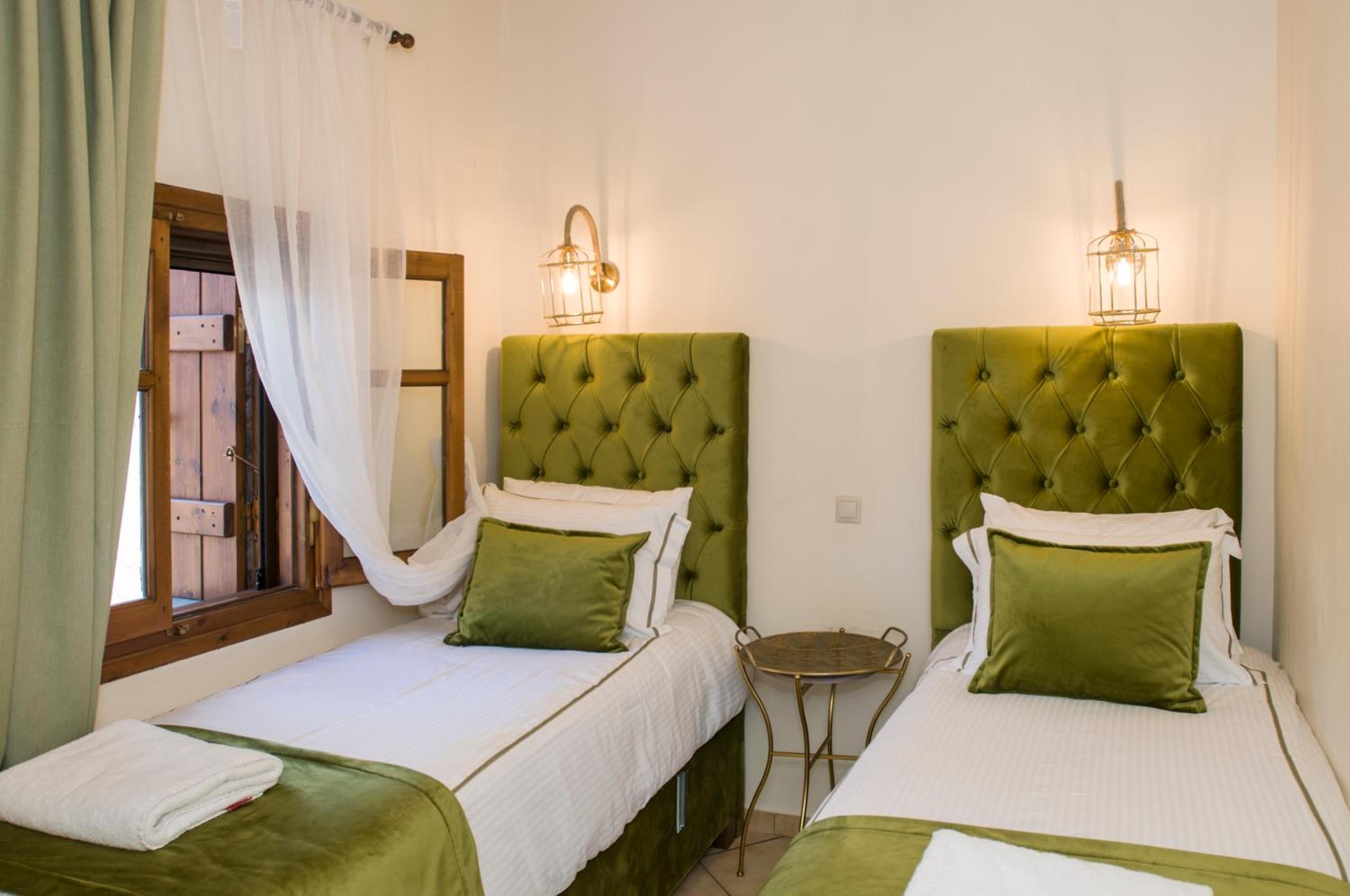 Parnassos Chalets