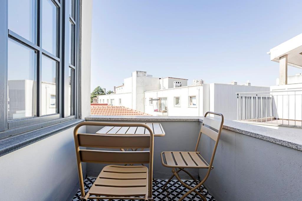 O Aleph, irresistible duplex apt. w/AC and balcony view 2