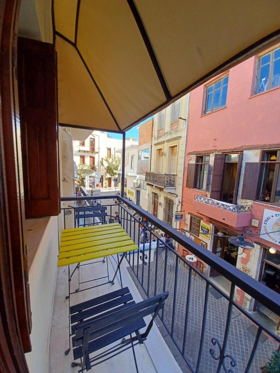 Nina's Central Apartment view 3