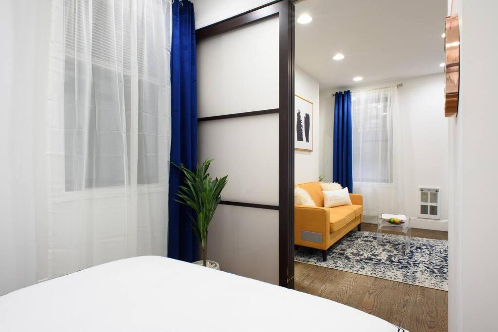 69-2A PRIME Lower East Side 1br Apt Brand New