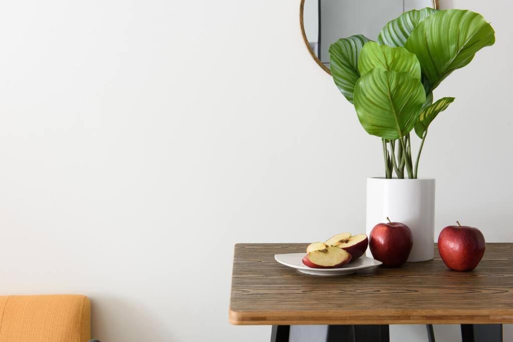 24-14 Renovated studio Prime gramercy W D