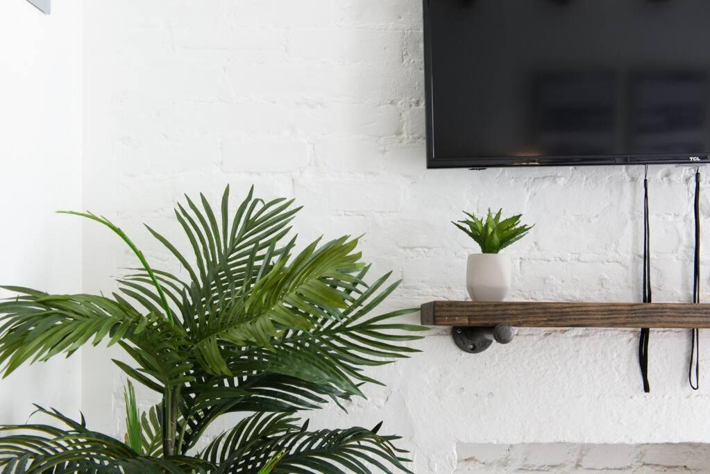 24-14 Renovated studio Prime gramercy W D