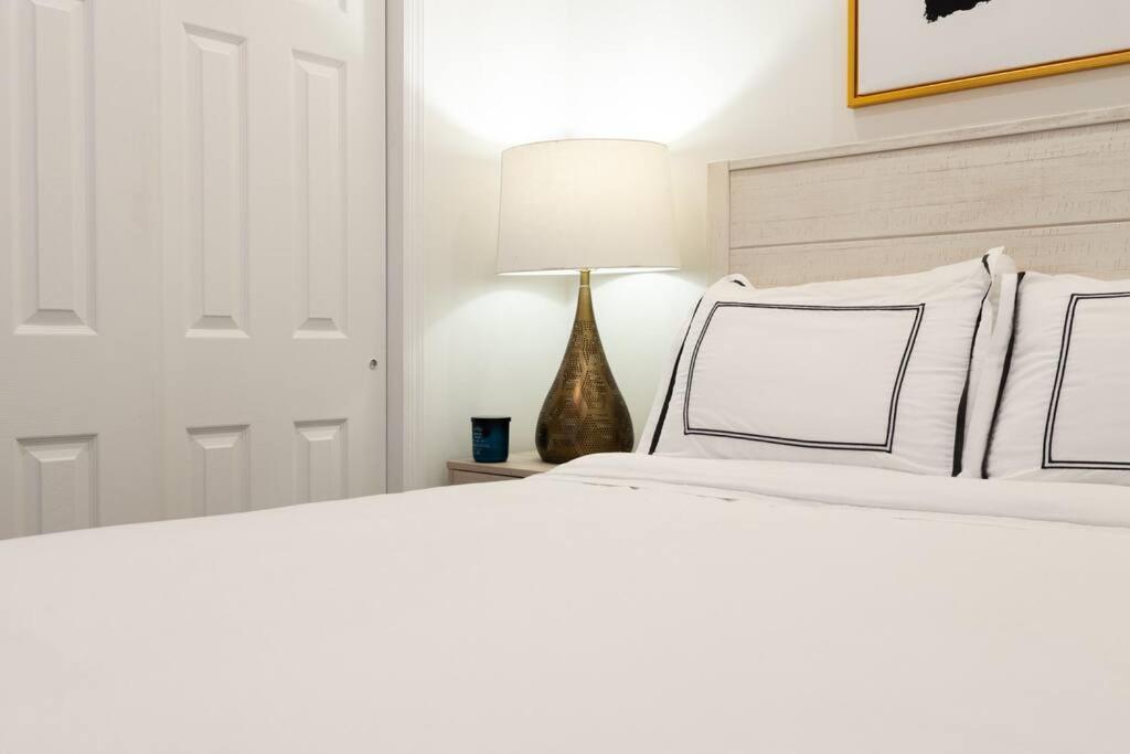 69-3C Stylish Lower East East 1br Apt BRAND NEW