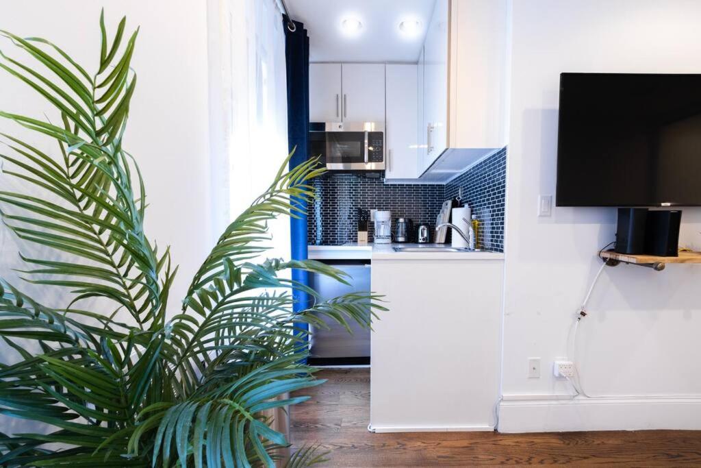 69-3C Stylish Lower East East 1br Apt BRAND NEW
