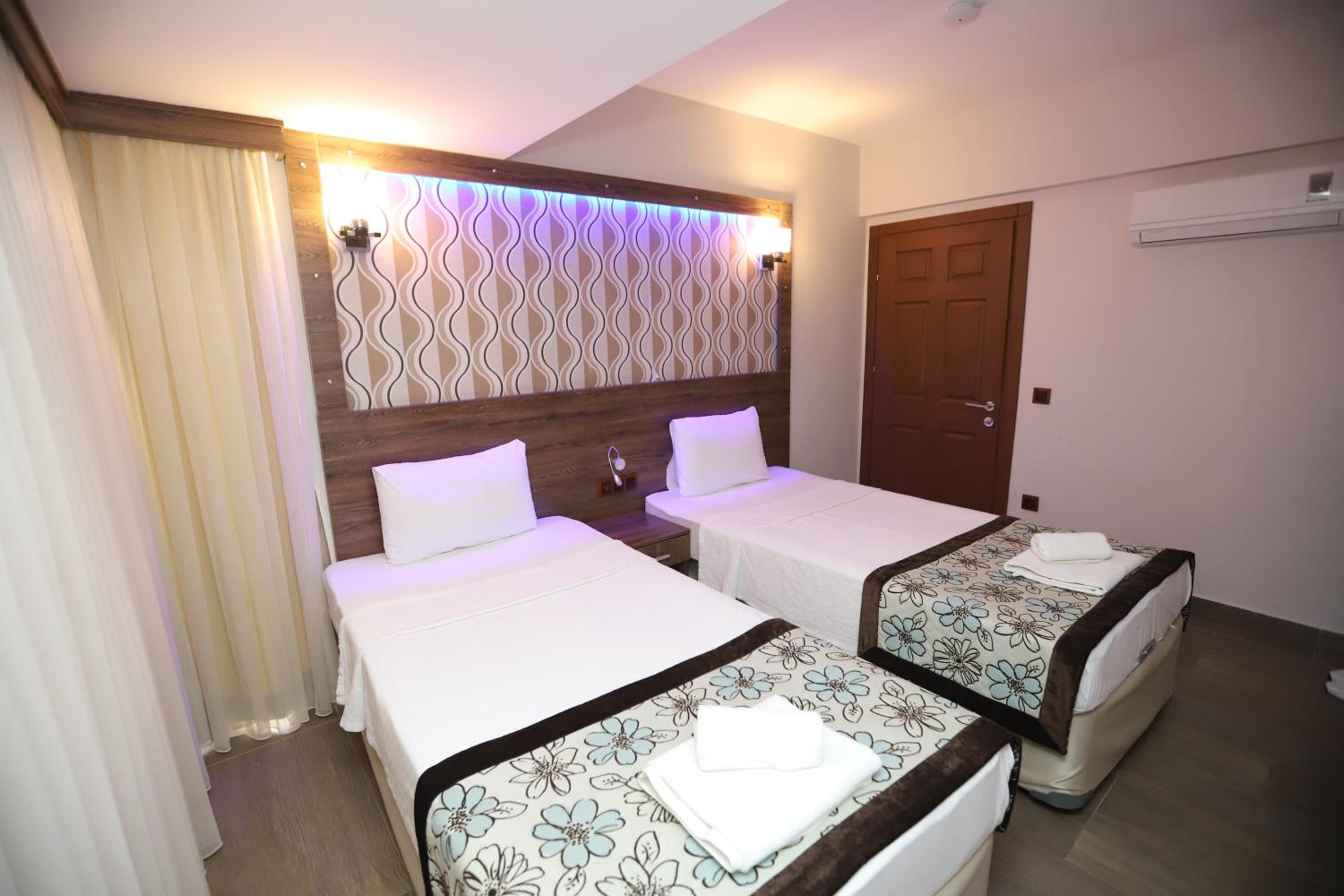 Dolphin Apart Hotel — photo 52