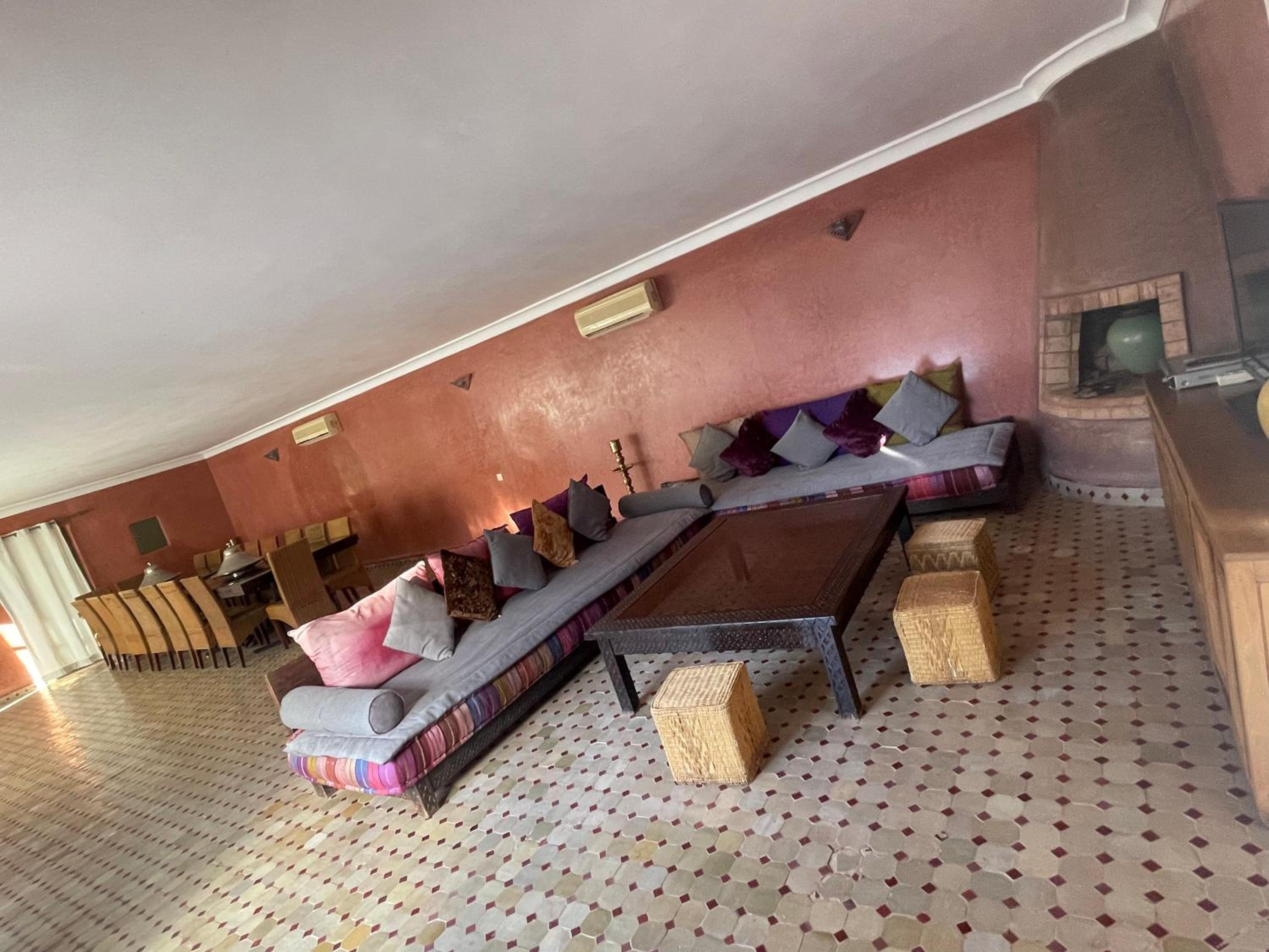lounge