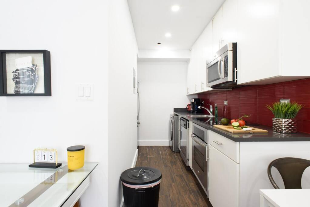 809-2A Gorgeous 1BR New W D Modern Best Location