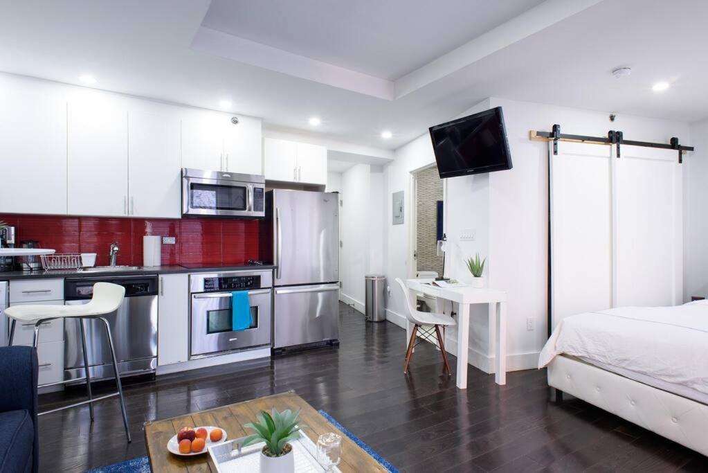 809-4B Studio Balcony W D Prime location