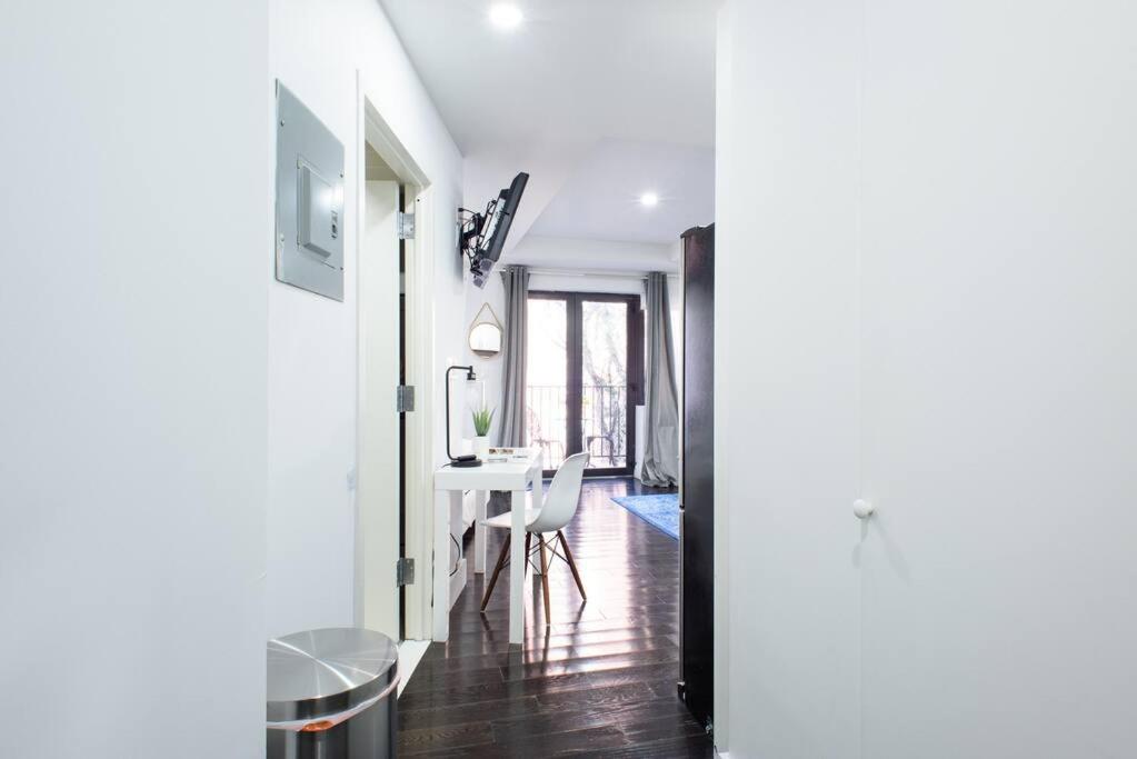 809-4B Studio Balcony W D Prime location